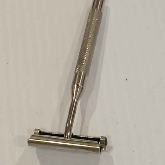 Vintage Enders safety razor with box and blade with sleeve - Picture 8 of 9